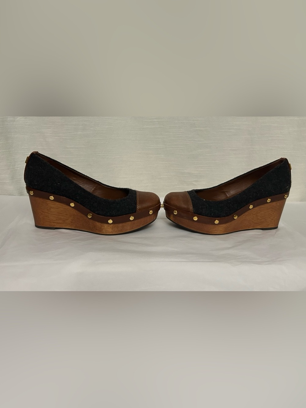 Tory Burch Gray Fabric and Brown Leather Studded Wedge Pumps - Picture 7 of 16